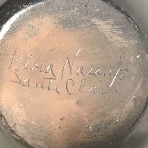 SANTA CLARA PUEBLO BLACK On Black POTTERY Flora Naranjo 6 1/2” inches tall - Picture 7 of 9